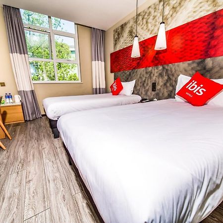 Ibis Chengdu Meizhou Center Екстер'єр фото