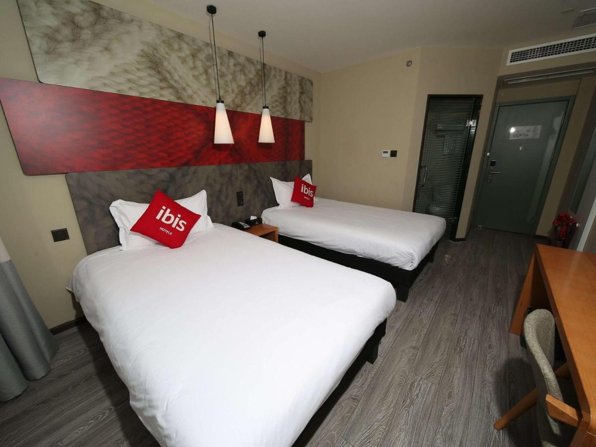Ibis Chengdu Meizhou Center Екстер'єр фото