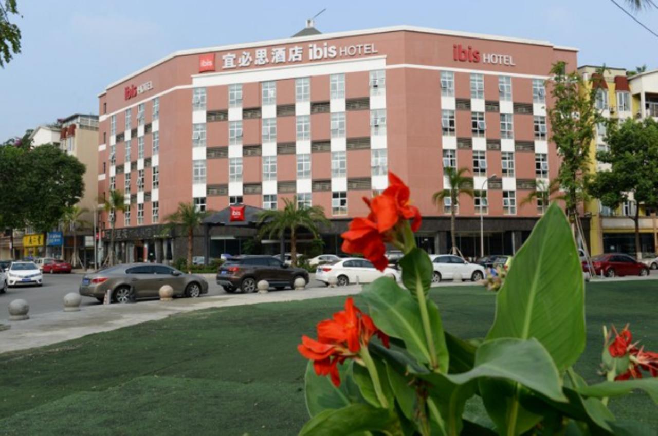 Ibis Chengdu Meizhou Center Екстер'єр фото