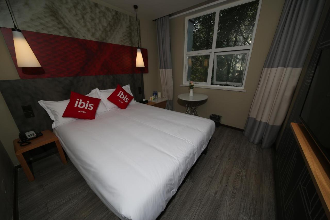 Ibis Chengdu Meizhou Center Екстер'єр фото