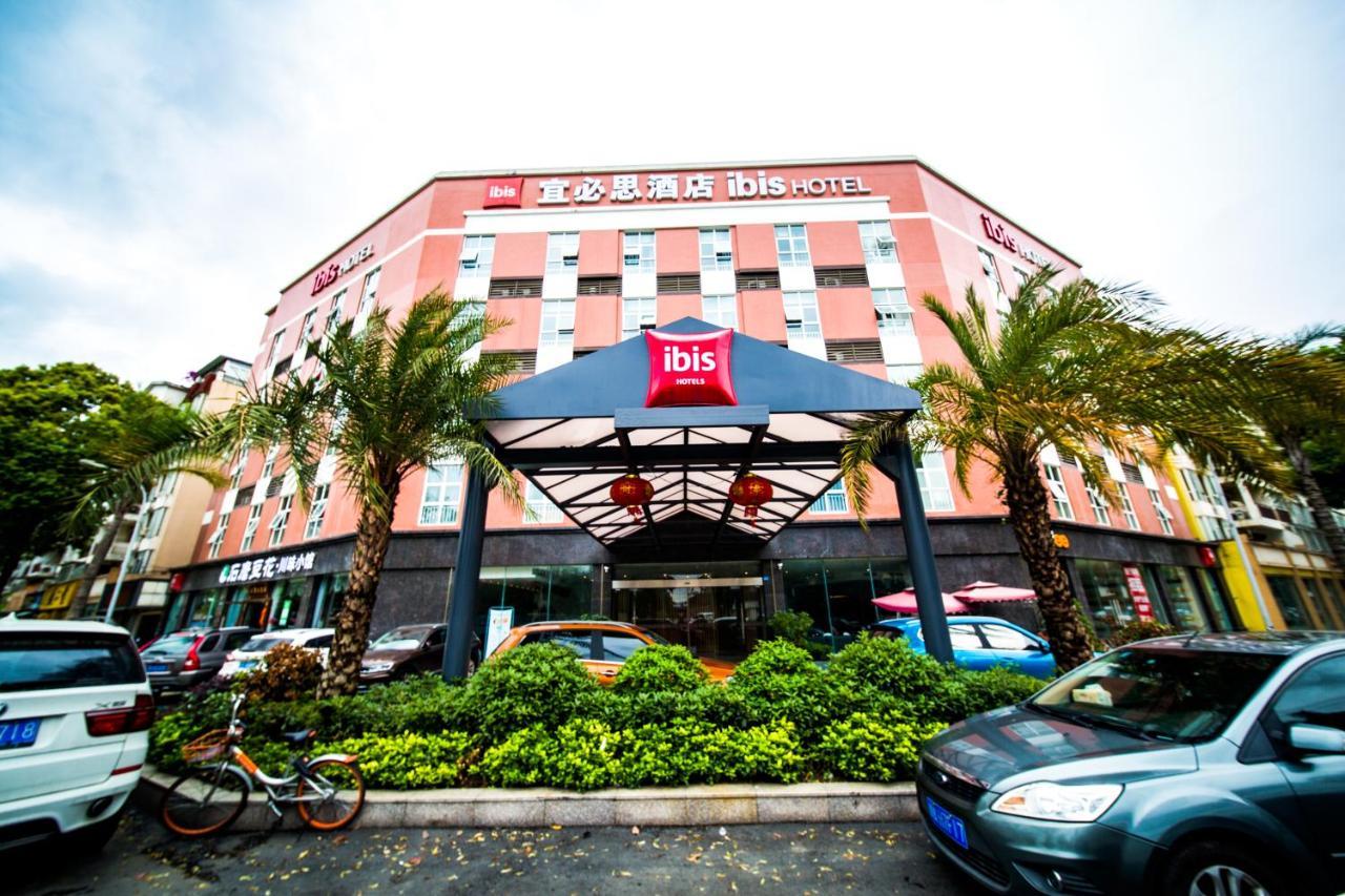 Ibis Chengdu Meizhou Center Екстер'єр фото