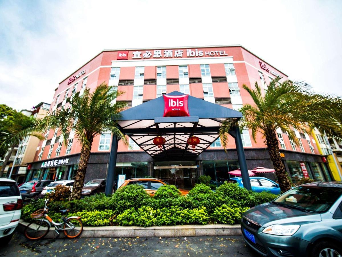 Ibis Chengdu Meizhou Center Екстер'єр фото
