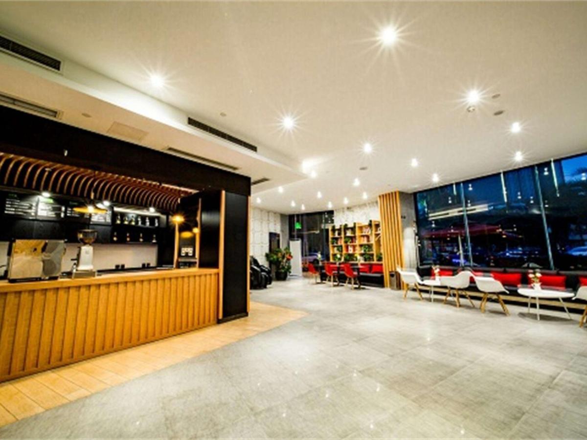 Ibis Chengdu Meizhou Center Екстер'єр фото